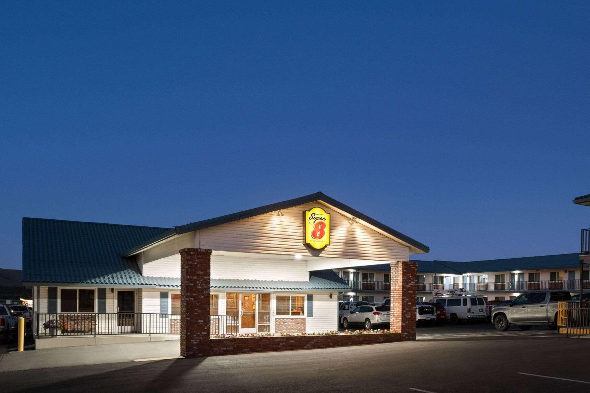 Super 8 By Wyndham Susanville Dış mekan fotoğraf