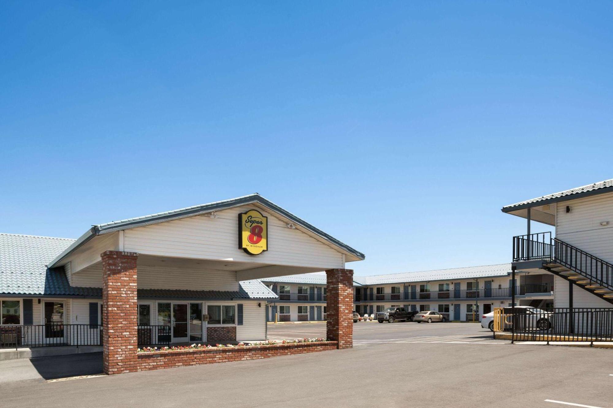 Super 8 By Wyndham Susanville Dış mekan fotoğraf